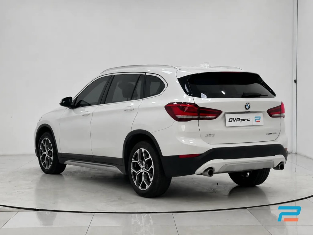 BMW X1 sDrive20Li Deluxe Edition 2022, вид 2
