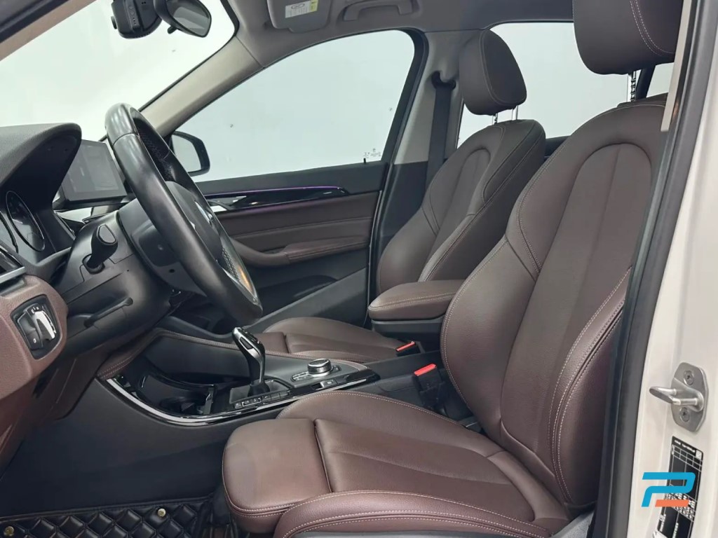 BMW X1 sDrive20Li Deluxe Edition 2022, вид 3